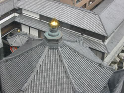 「本堂」を上空から見ると、その形が六角形であることから、「六角堂」と、一般的な呼び名になっている。