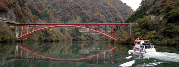 庄川峡の紅葉