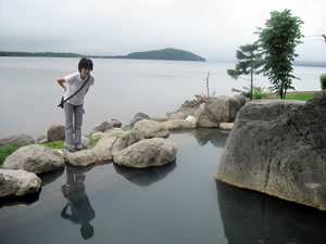 コタン温泉（湖を眺めながら入浴できます。）無料