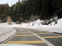 峠越え、国道365号〜417号「鯖江ＩＣ」へ、積雪に見舞われ。
