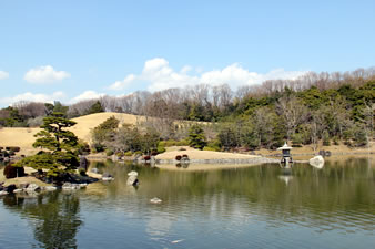 日本庭園「心字池」