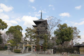 京都のシンボル「五重塔」