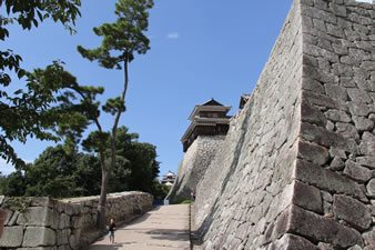 太鼓櫓の石垣