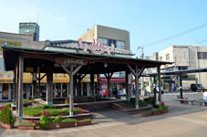 JR指宿駅前の「足湯」