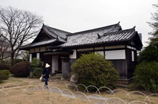 湯殿（京都伏見城内にあった豊臣秀吉の居館を移した伏見御殿に付随した建築で、国宝に指定されていた。）