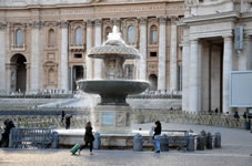 サンピエトロ広場の噴水。