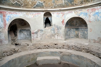 スタビアーネ浴場（紀元前2世紀に建造された、ポンペイ最古で最大の公共浴場。