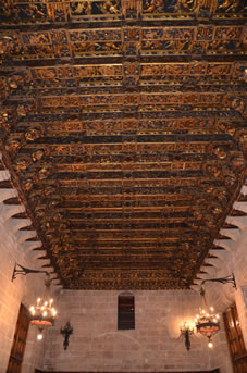 「海洋領事の広間」天井の装飾が素晴らしい。