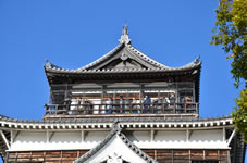 望楼型の天守。広島城観覧券、シニア65歳以上￥180円。