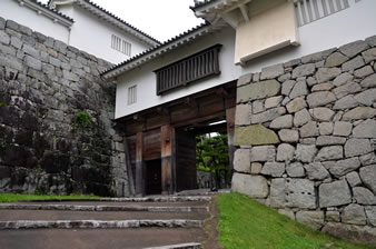 箕輪門は二本松城の正門。