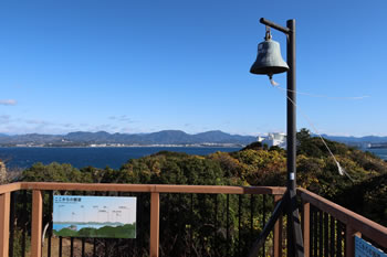 ������6���̓W�]�f�b�L�����ƁA360�x�̑�p�m���}�ƈ��̏��B