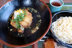 �W�H�����Y�̋ʂ˂����ۂ���1�g�����V�Ղ�Ƌ��ɁA���˂Ŗ��키�u�ʂ˂����� �؁v1000�~���������j���[�B