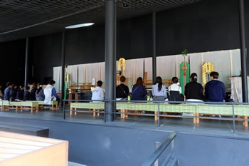 ���a�ɂāA���F����󂯂邱�Ƃ��ł��܂��B